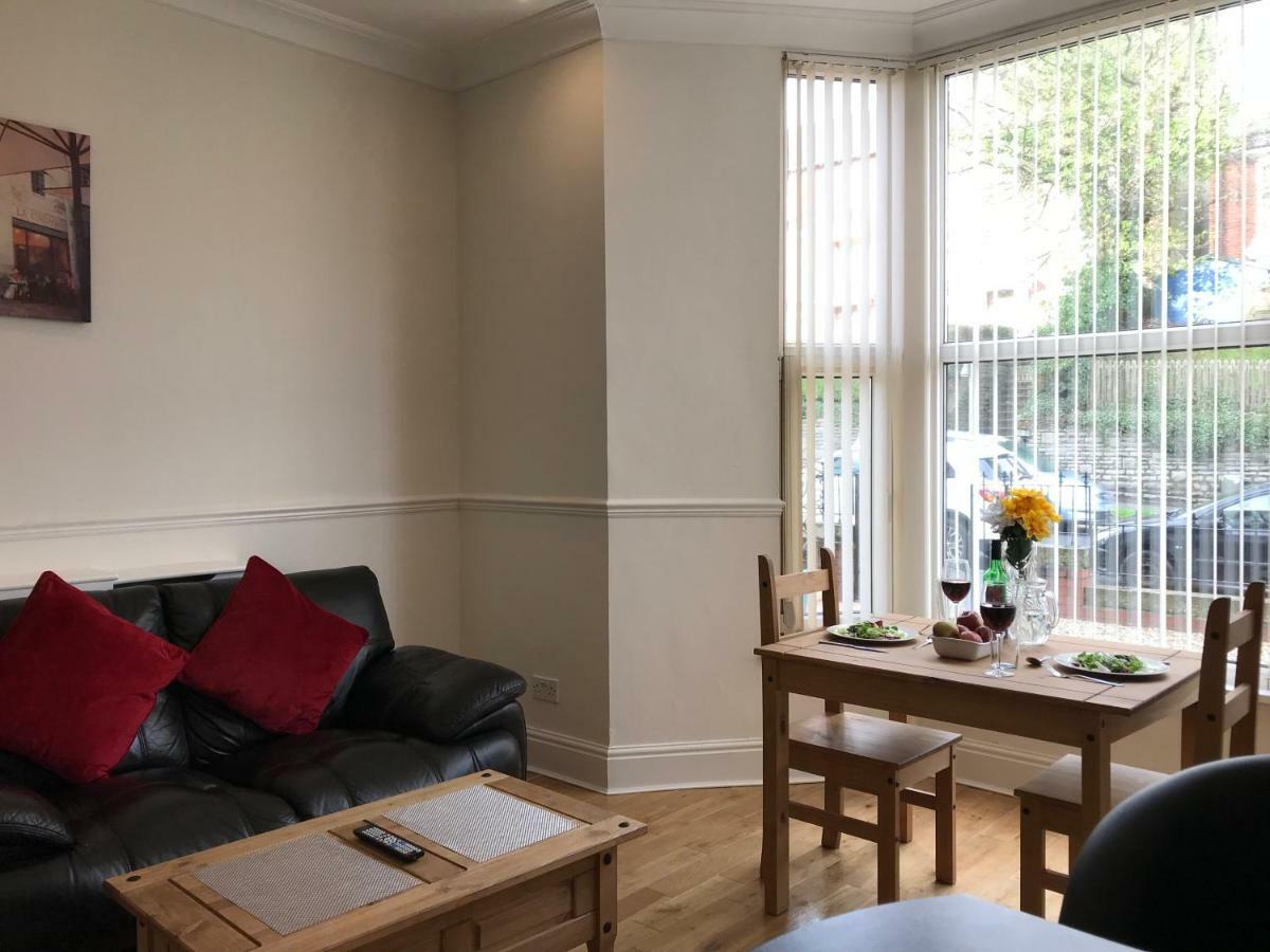 1 Bedroom Modern Apartment, Uplands, Swansea Extérieur photo